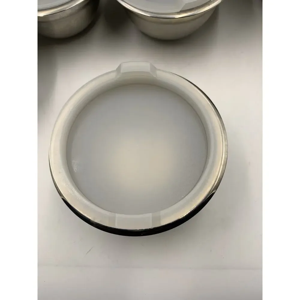 Set of 8 Stainless Steel professional grade Prep Bowls with Lids,
